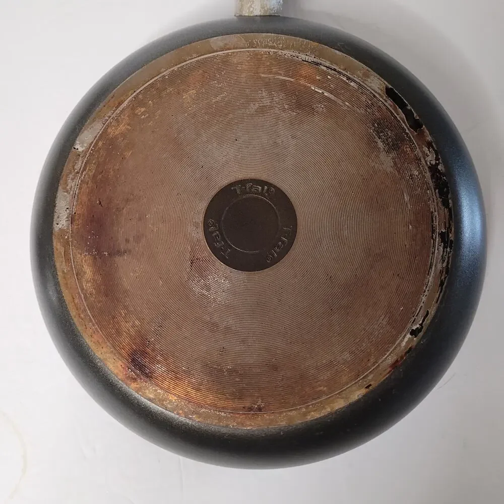 Used 11-inch Frying Pan - Great for Everyday Cooking!